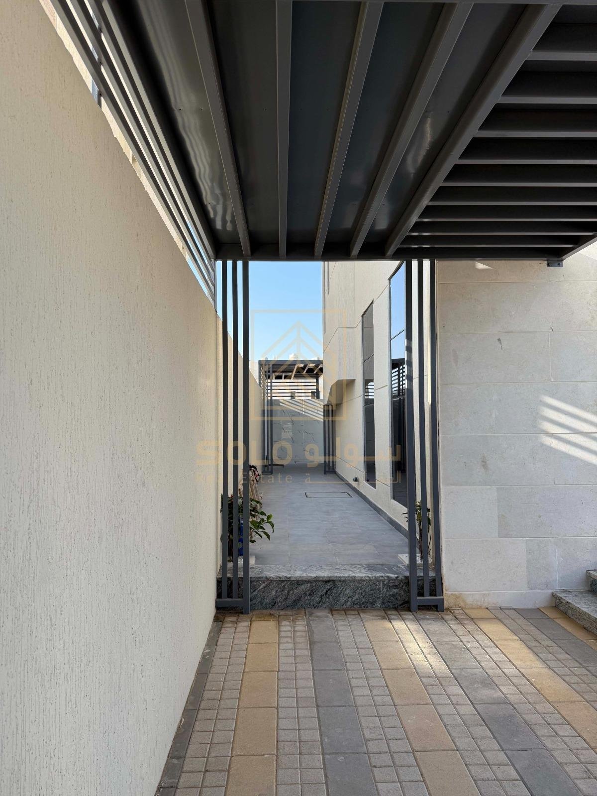 VILLA FOR SALE